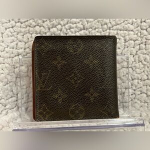 Louis Vuitton Men’s Bifold Monograph Wallet